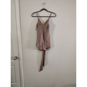 Mika & Gala Women Mauve V-Neck Sleeveless Tie Back Romper Size 6